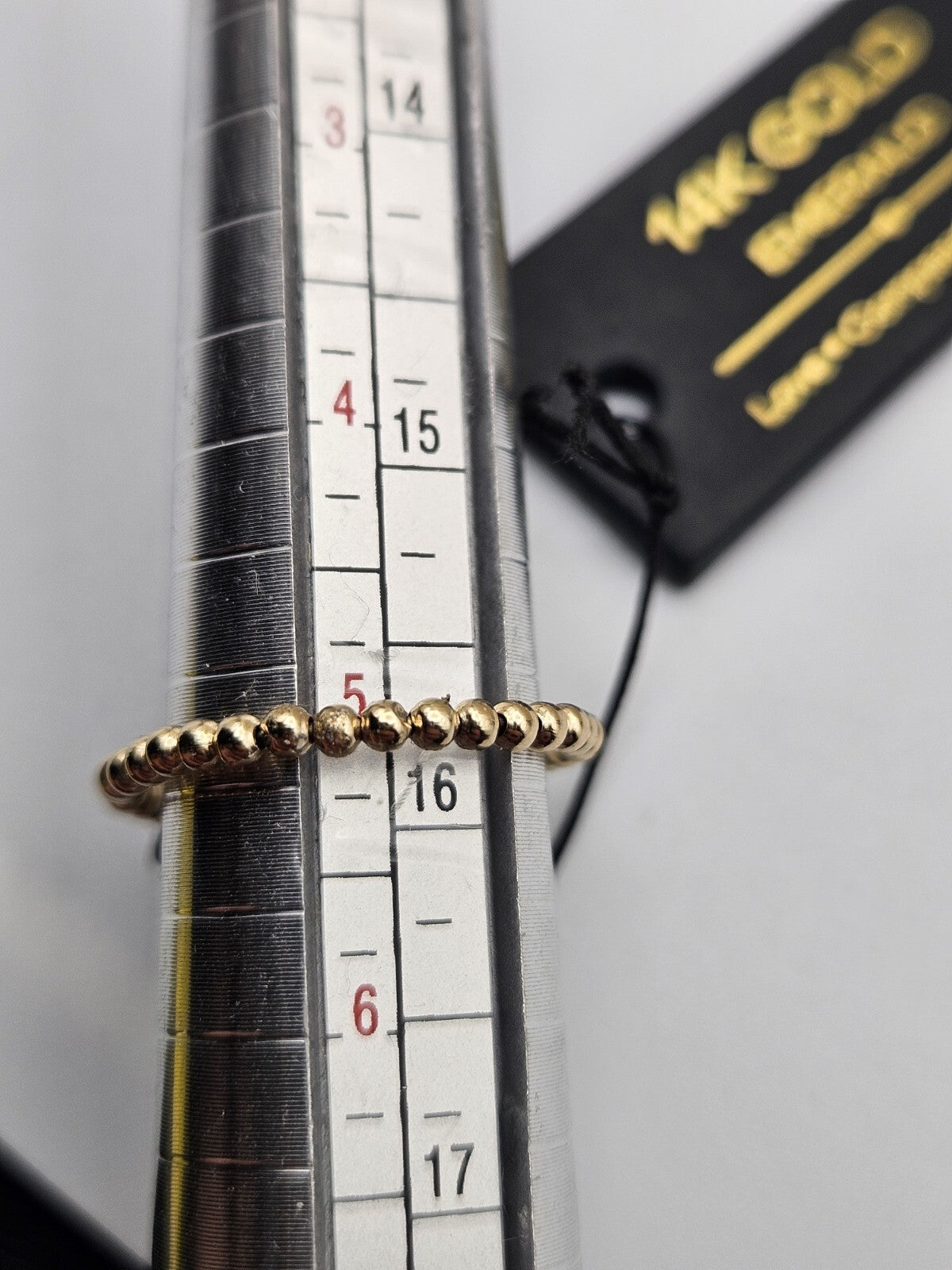 14k ring With Emerald Stone Beads Yellow Gold Size 5 Lightweight