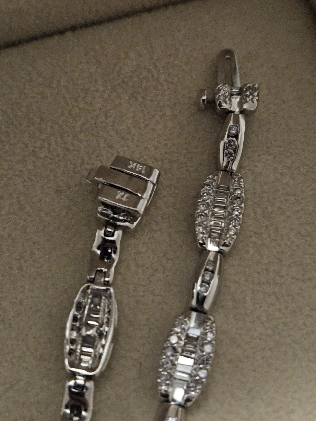 14k Gold Bracelet Tennis Diamond Natural White Gold 7.5" 13.9 gr.