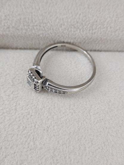 10K Gold Ring Size 8 Natural Diamond Stones  4 Princess Cut And Round 2.3 Grams
