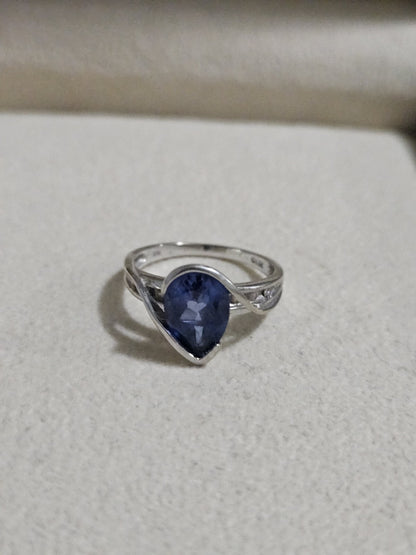 Vintage 10K White Gold Pearshape Blue Stone Ring Jewelery  Size 7 3.1 Grams