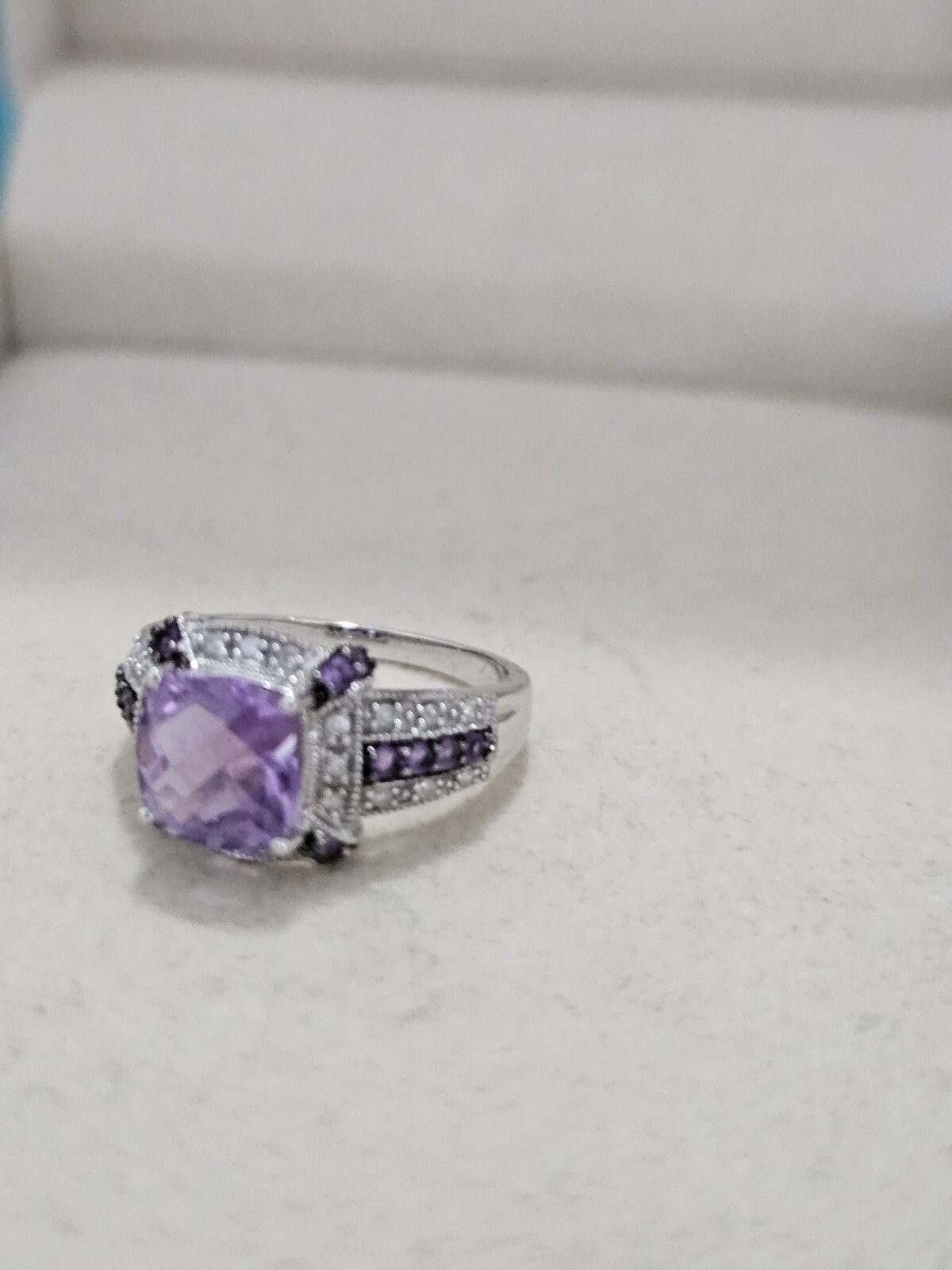 Vintage Estate 14k Yellow Gold Band Ring Emerald Cut Amethyst Size 7