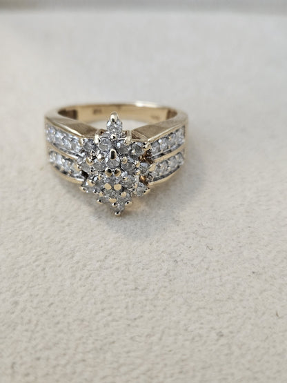 10K Solid Yellow Gold Ring with Round Diamonds Vintage Estate Size 6.5, 5.7 Garm