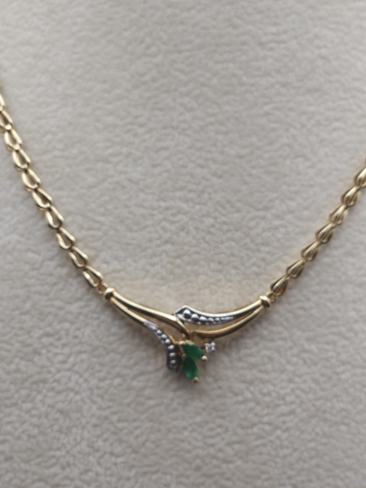 14k Gold Necklace Emerald Green Stone Yellow Gold Jewelry 18 Inches