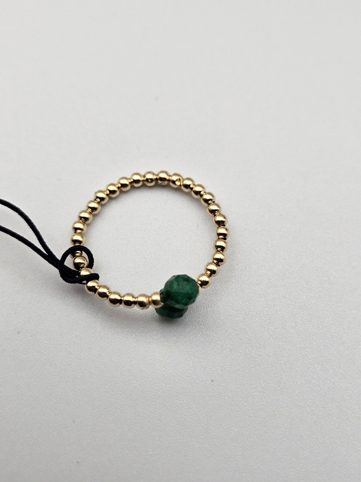 14k ring With Emerald Stone Beads Yellow Gold Size 5 Lightweight