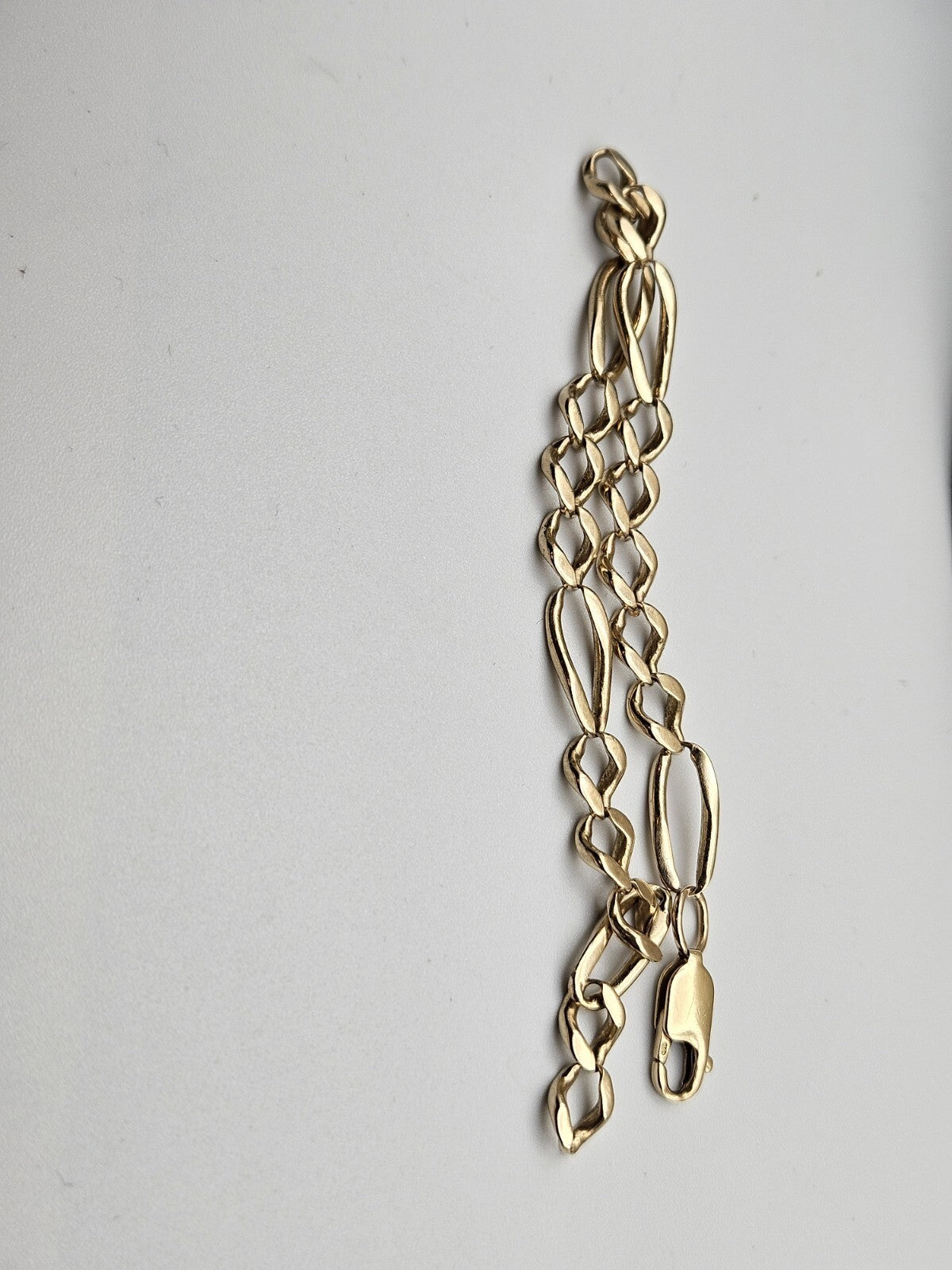 14K Yellow Gold Figaro Link Bracelet 7.7" 6mm Italy Lobster Clasp 9g Vintage