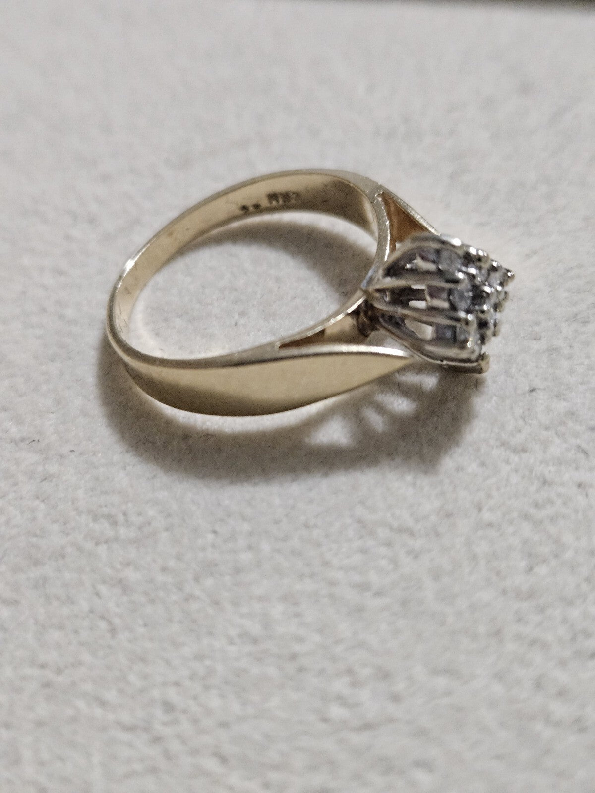 14k yellow gold diamond ring size 6 Women's Jewelry 3.14 Grams