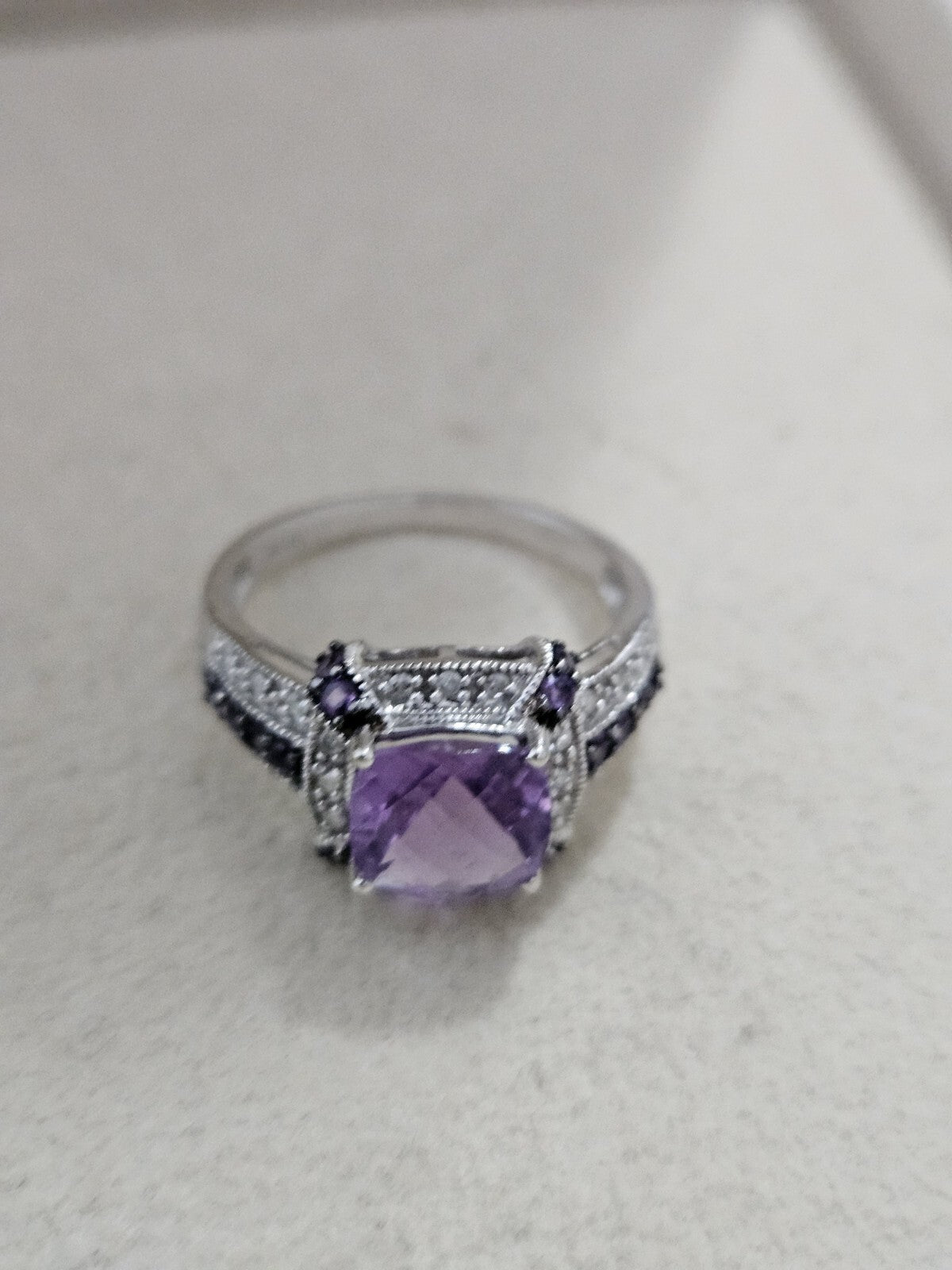 Vintage Estate 14k Yellow Gold Band Ring Emerald Cut Amethyst Size 7