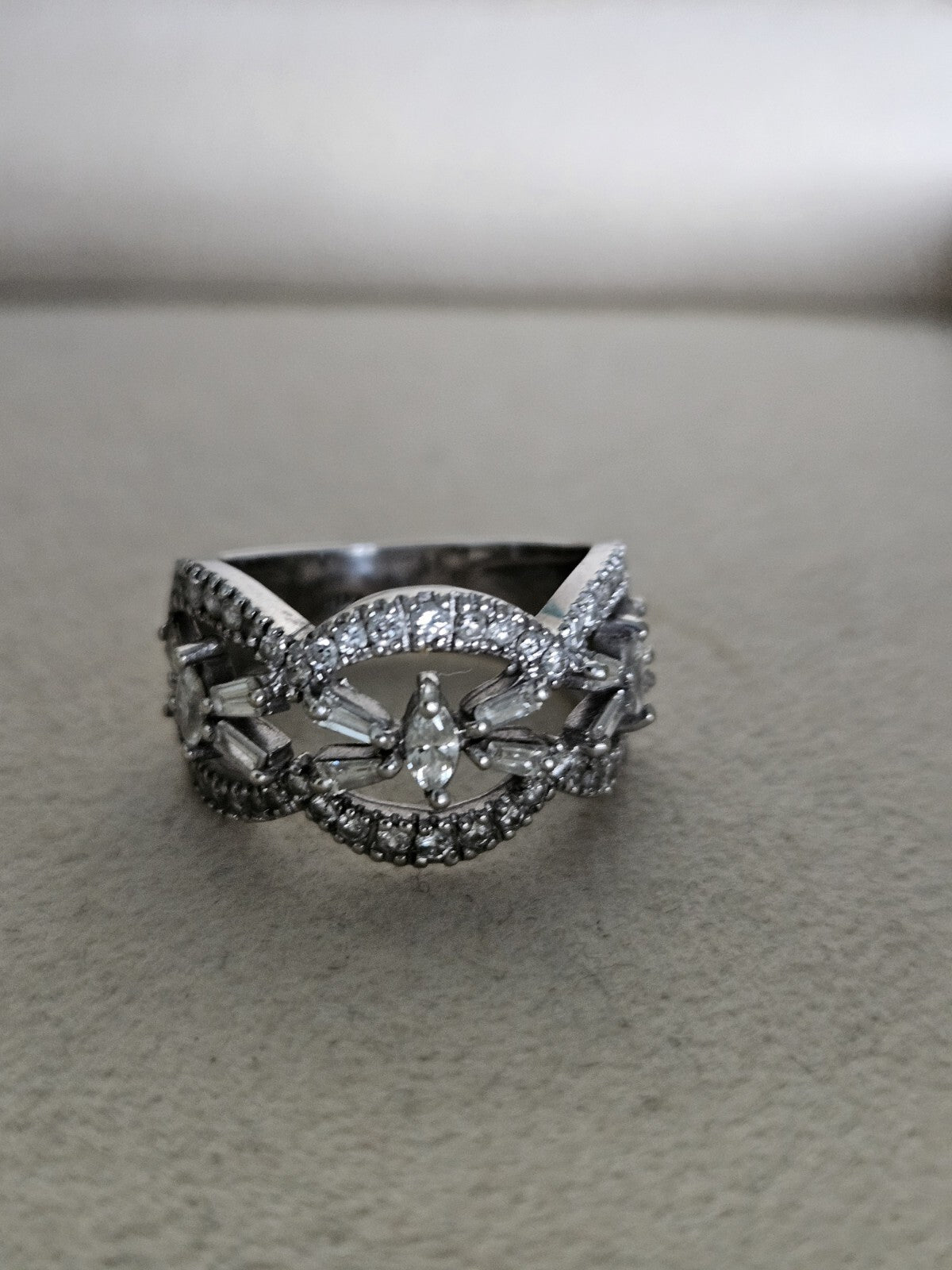 14k White Gold Ring Vintage Estate With Diamond Size 6, 5.4 Grams