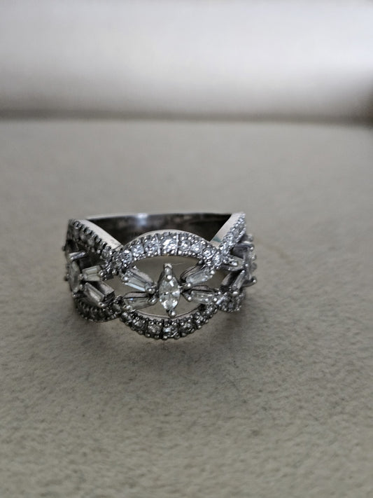 14k White Gold Ring Vintage Estate With Diamond Size 6, 5.4 Grams