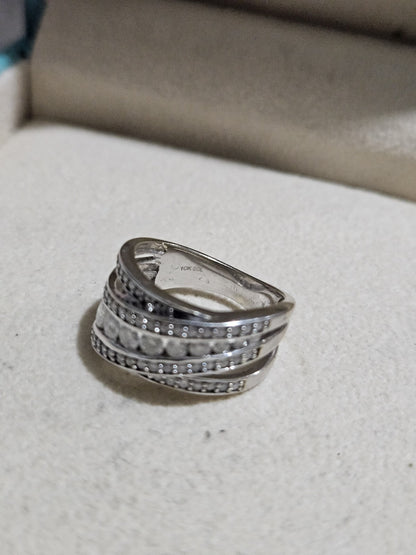 10K White Gold and Natural Diamond Crossover band ring Size 7 women's jewelry preowened