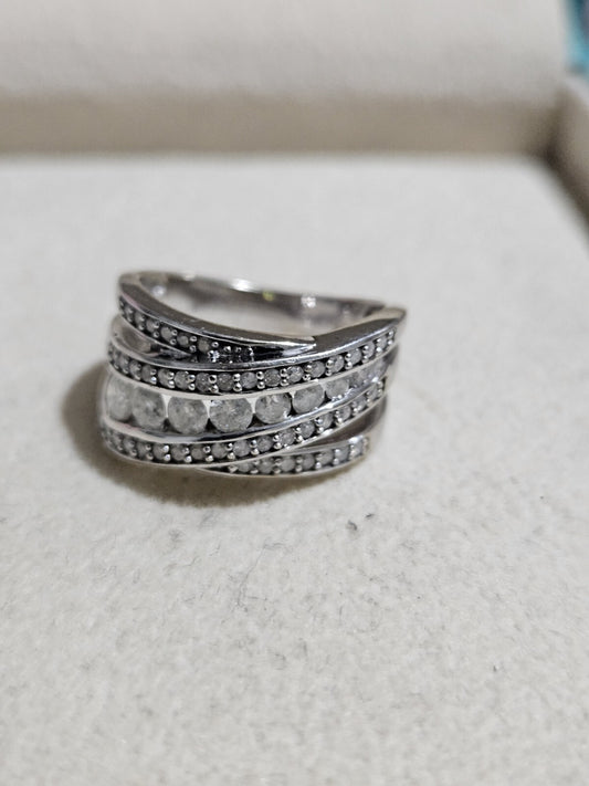 10K White Gold and Natural Diamond Crossover band ring Size 7 women's jewelry preowened