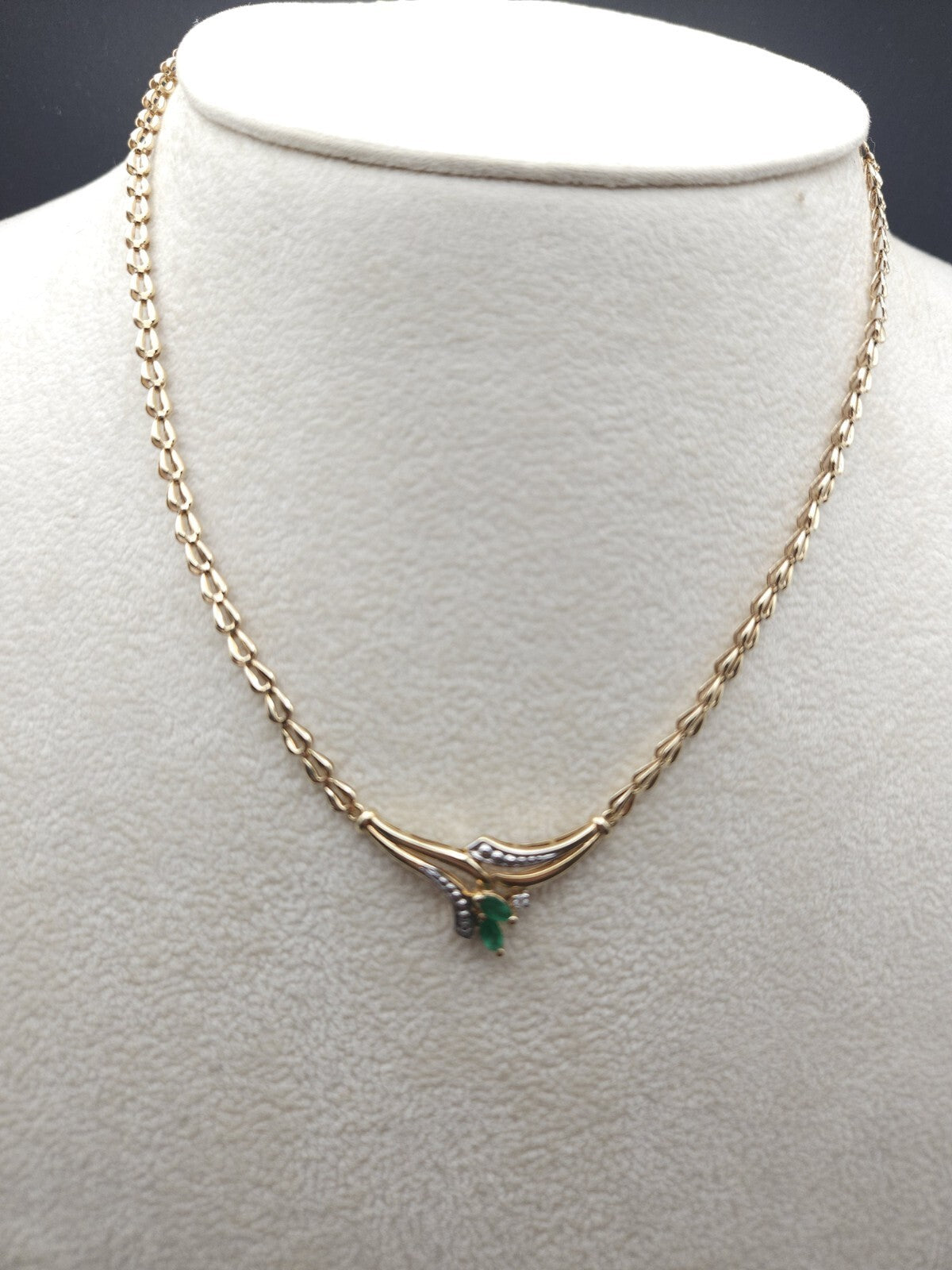 14k Gold Necklace Emerald Green Stone Yellow Gold Jewelry 18 Inches