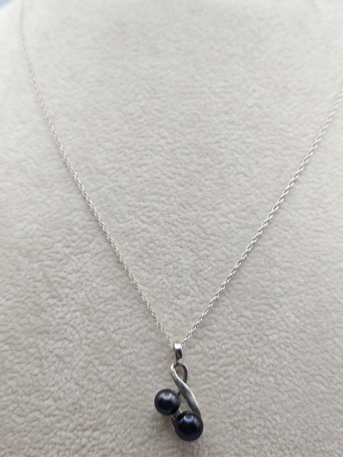 925 Sterling Silver win Double Pearls “Cherries” Pendant 17 Inches