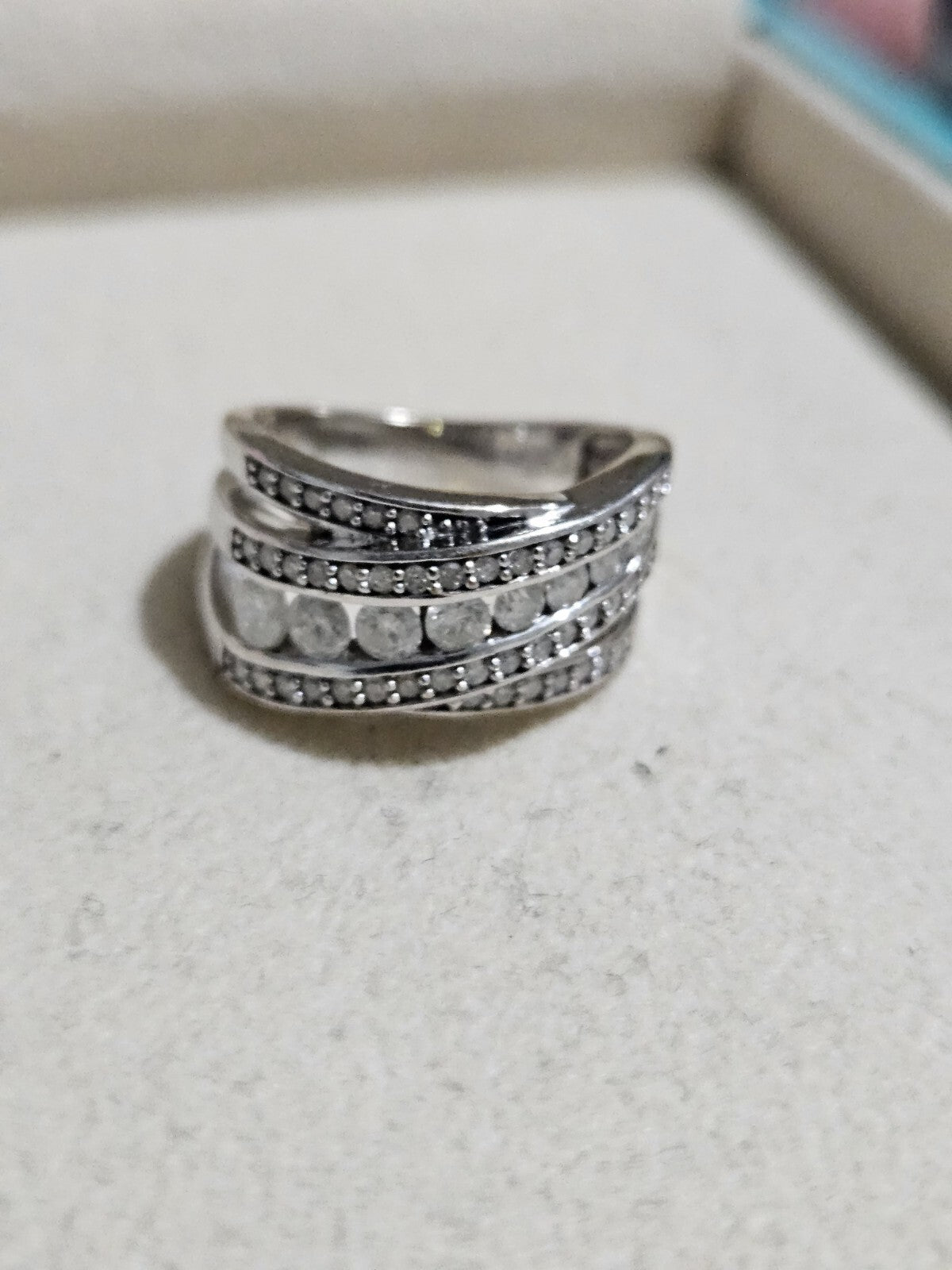 10K White Gold and Natural Diamond Crossover band ring Size 7 women's jewelry preowened