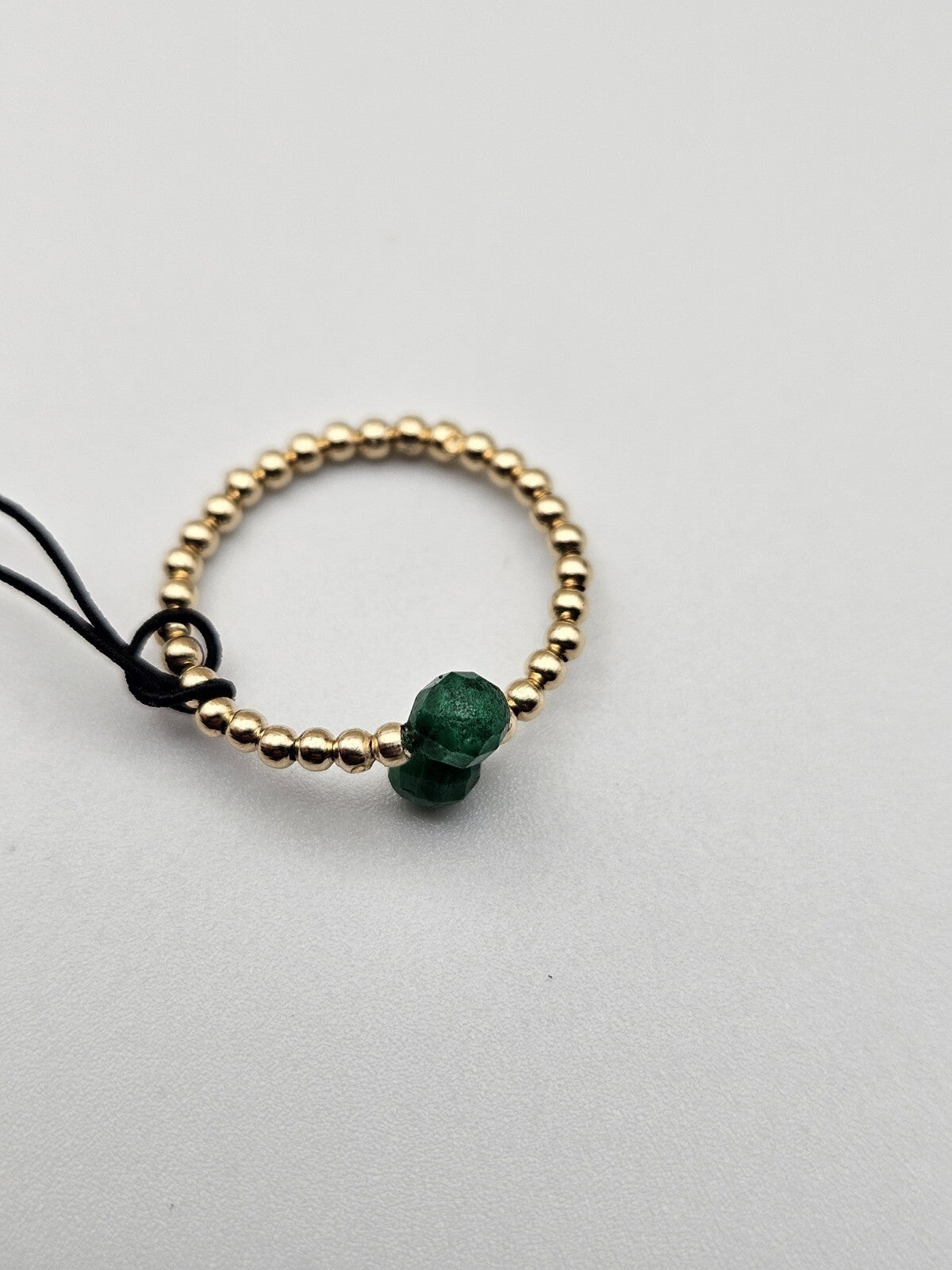 14k ring With Emerald Stone Beads Yellow Gold Size 5 Lightweight