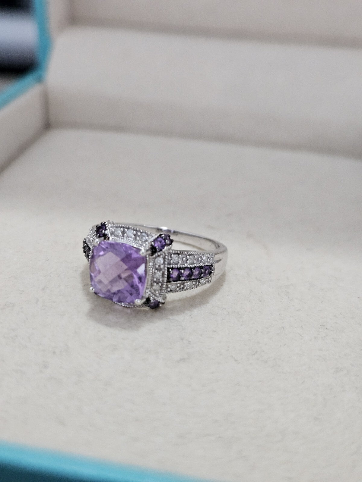 Vintage Estate 14k Yellow Gold Band Ring Emerald Cut Amethyst Size 7