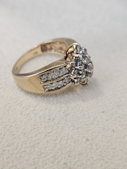 10K Solid Yellow Gold Ring with Round Diamonds Vintage Estate Size 6.5, 5.7 Garm