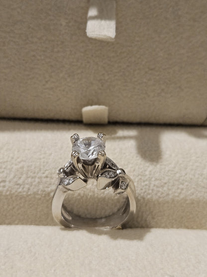 18k Solid White Gold Ring Natural Diamond Round Wedding Estate Sale Size 4
