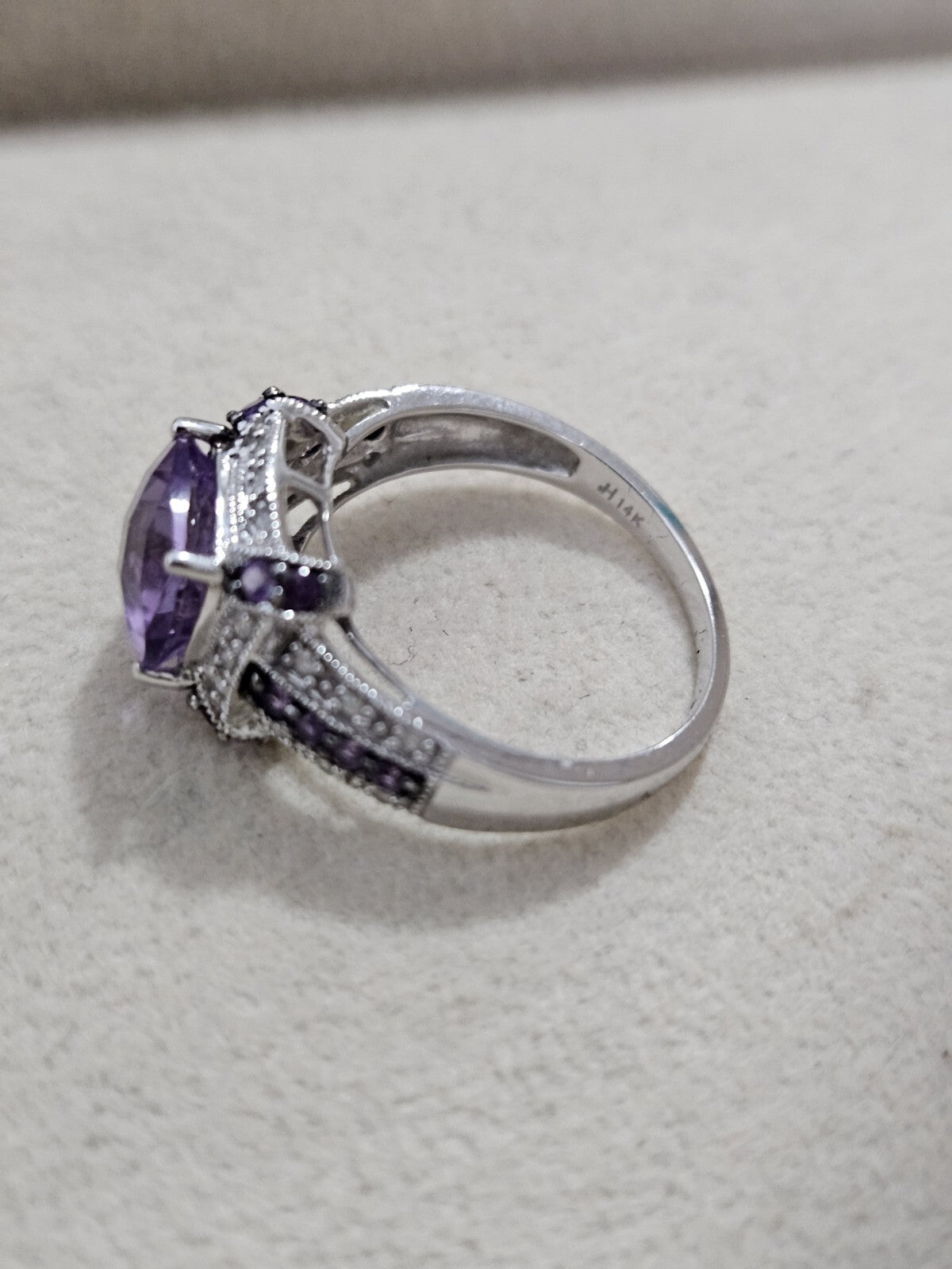 Vintage Estate 14k Yellow Gold Band Ring Emerald Cut Amethyst Size 7
