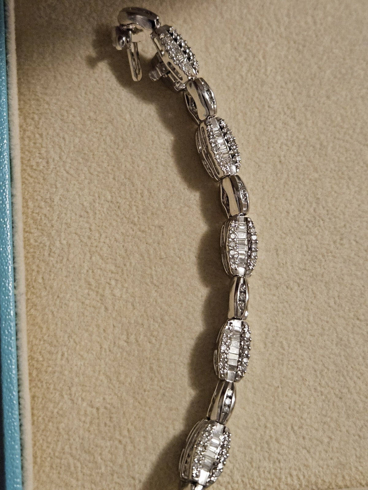 14k Gold Bracelet Tennis Diamond Natural White Gold 7.5" 13.9 gr.