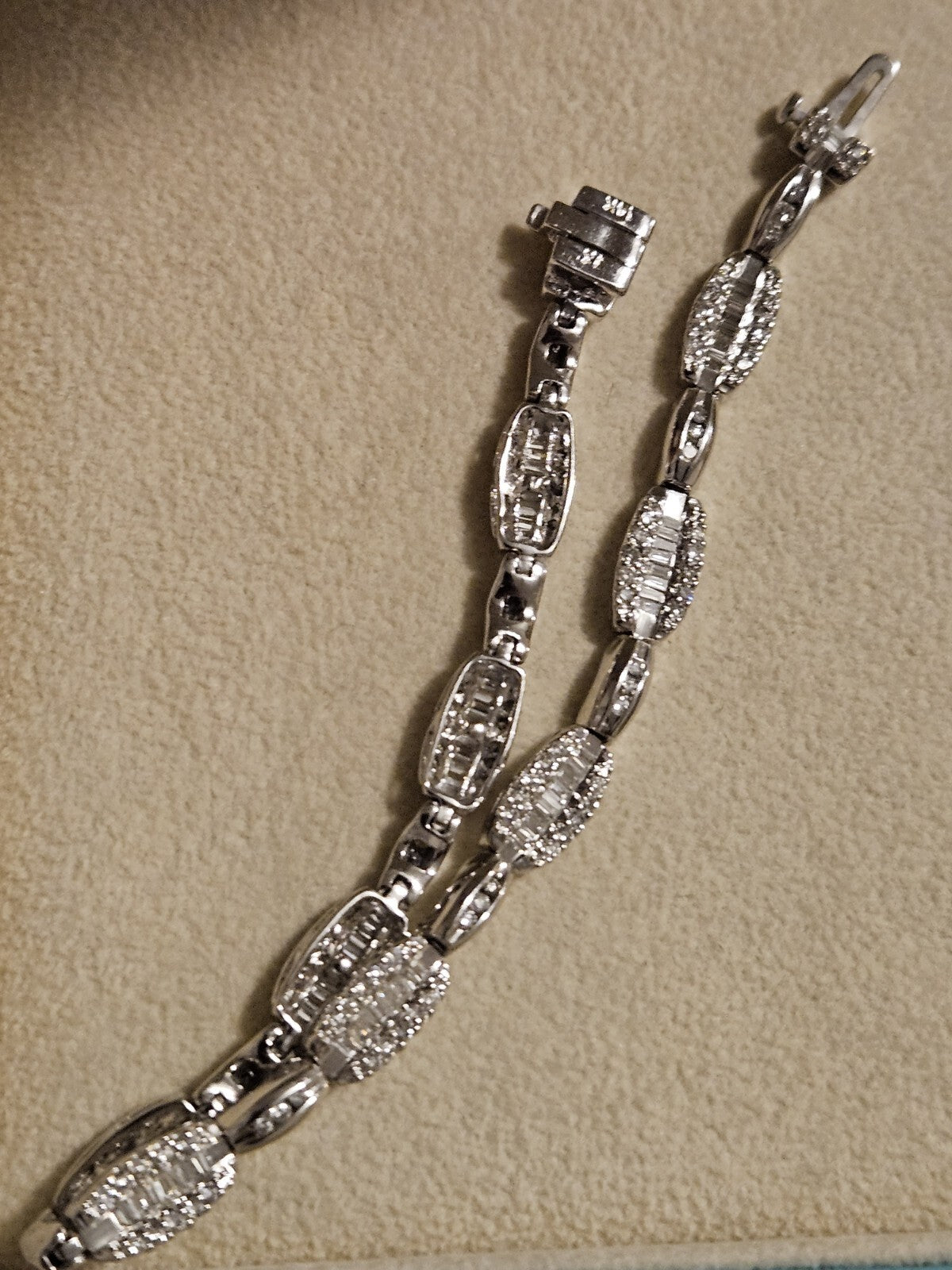 14k Gold Bracelet Tennis Diamond Natural White Gold 7.5" 13.9 gr.