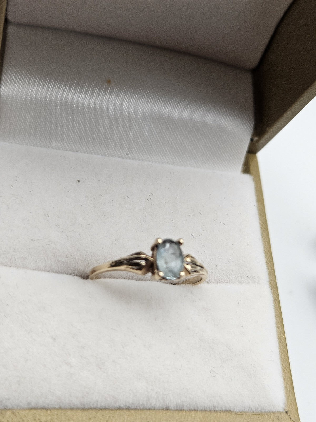 10k Yellow Gold Aquamarine Oval Solitaire Ring Size 5.5 vintage