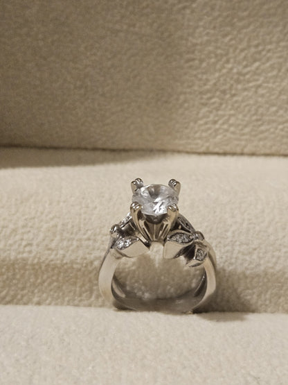 18k Solid White Gold Ring Natural Diamond Round Wedding Estate Sale Size 4