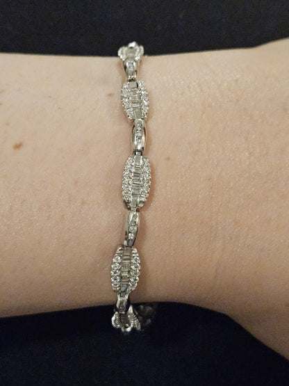 14k Gold Bracelet Tennis Diamond Natural White Gold 7.5" 13.9 gr.