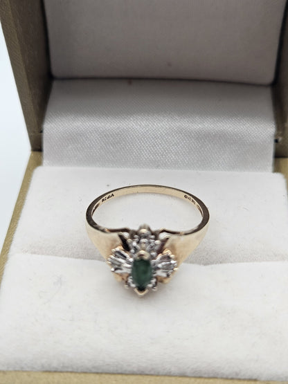 10k Yellow Gold Band Ring Size 7 Prong Set Marquise Green Emerald Diamond vintage preowned