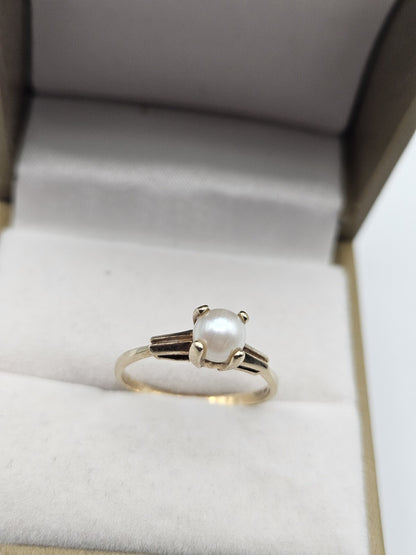 10K Yellow gold solitaire rind pearl gemstone 1 .8 GRAMS SIZE 6 vintage