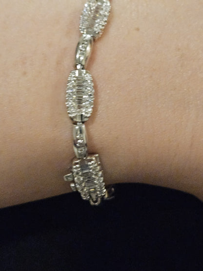 14k Gold Bracelet Tennis Diamond Natural White Gold 7.5" 13.9 gr.