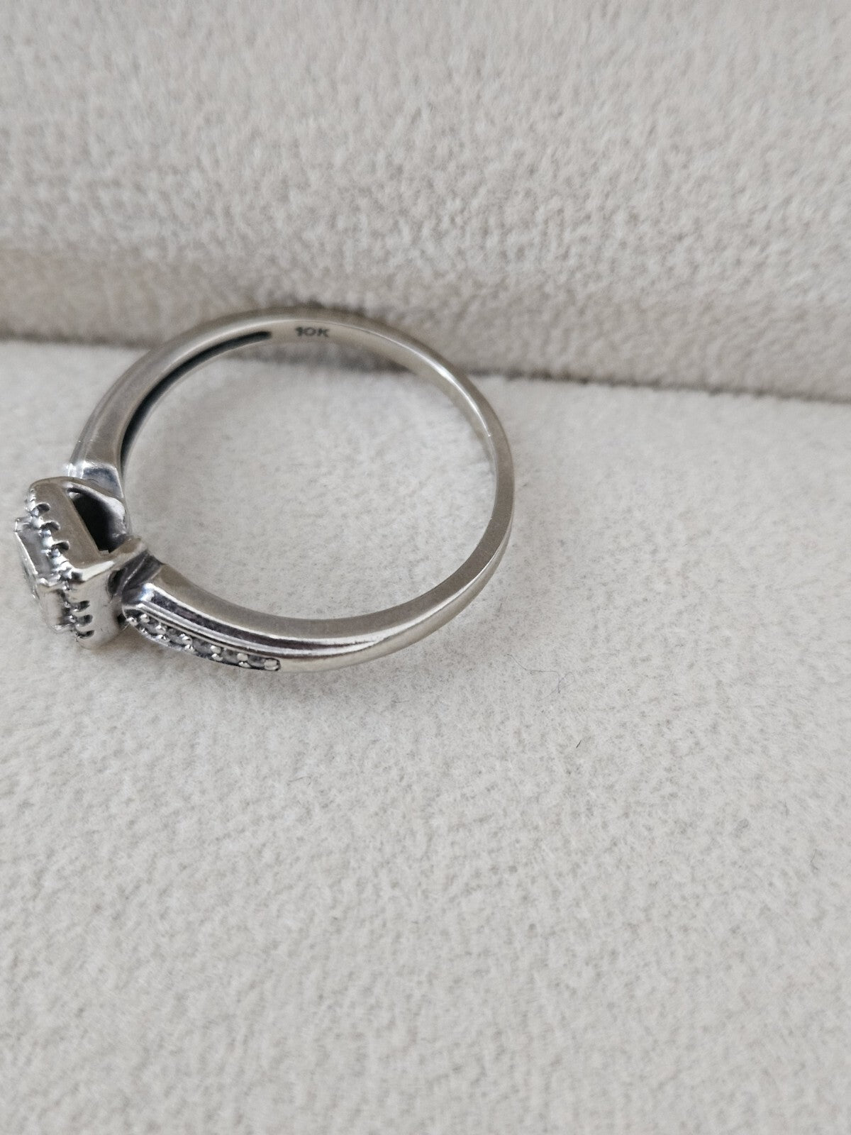 10K Gold Ring Size 8 Natural Diamond Stones  4 Princess Cut And Round 2.3 Grams