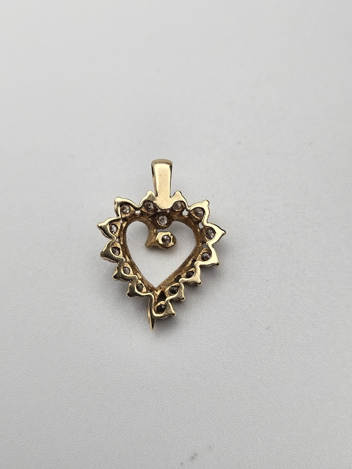 Valentine Natural round diamond 14k Yellow Gold wedding heart Pendant