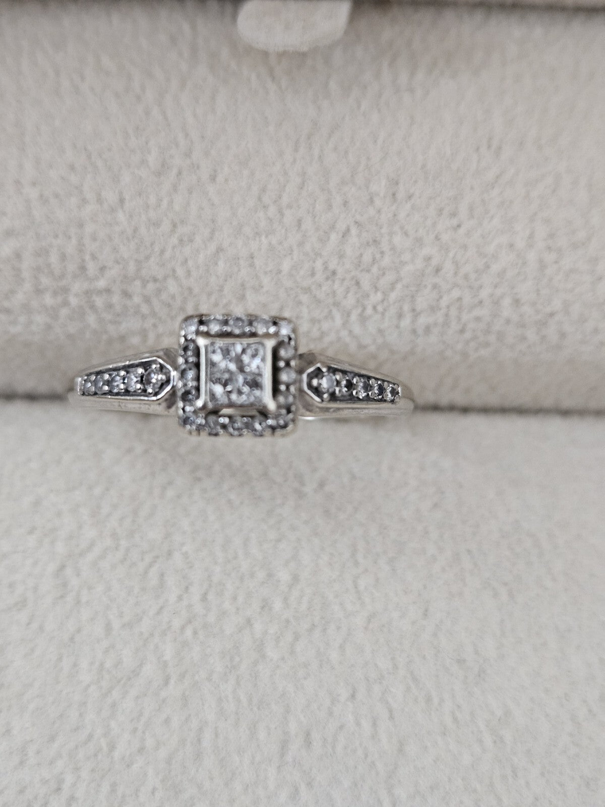 10K Gold Ring Size 8 Natural Diamond Stones  4 Princess Cut And Round 2.3 Grams