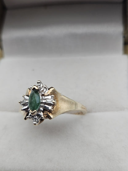 10k Yellow Gold Band Ring Size 7 Prong Set Marquise Green Emerald Diamond vintage preowned