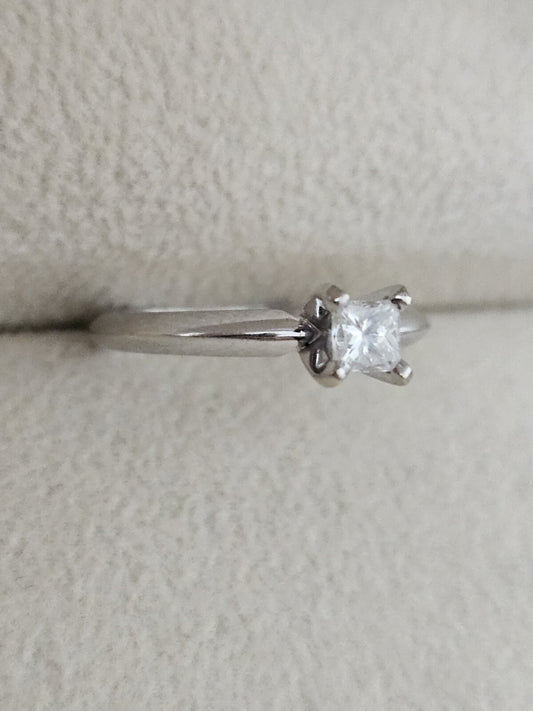 0.25ct Princess Cut Diamond Solitaire Engagement Ring 14k White Gold Size 6