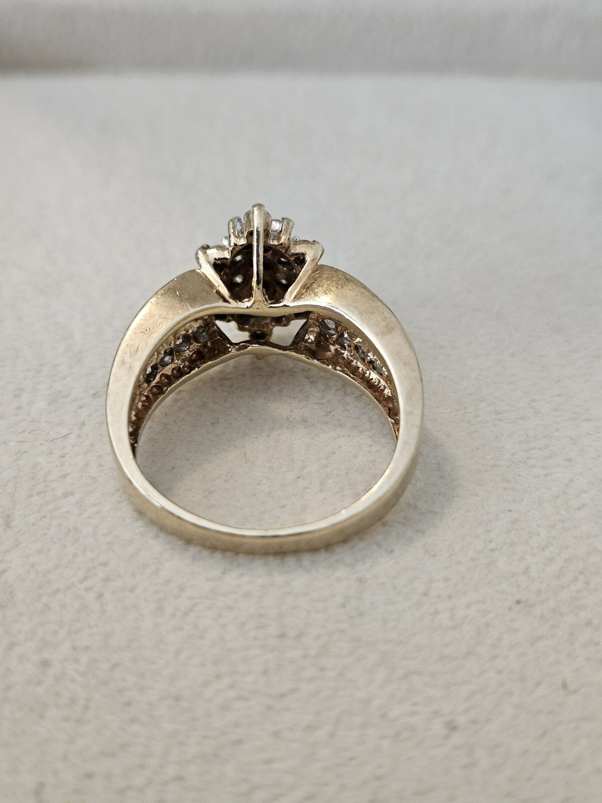 10K Solid Yellow Gold Ring with Round Diamonds Vintage Estate Size 6.5, 5.7 Garm