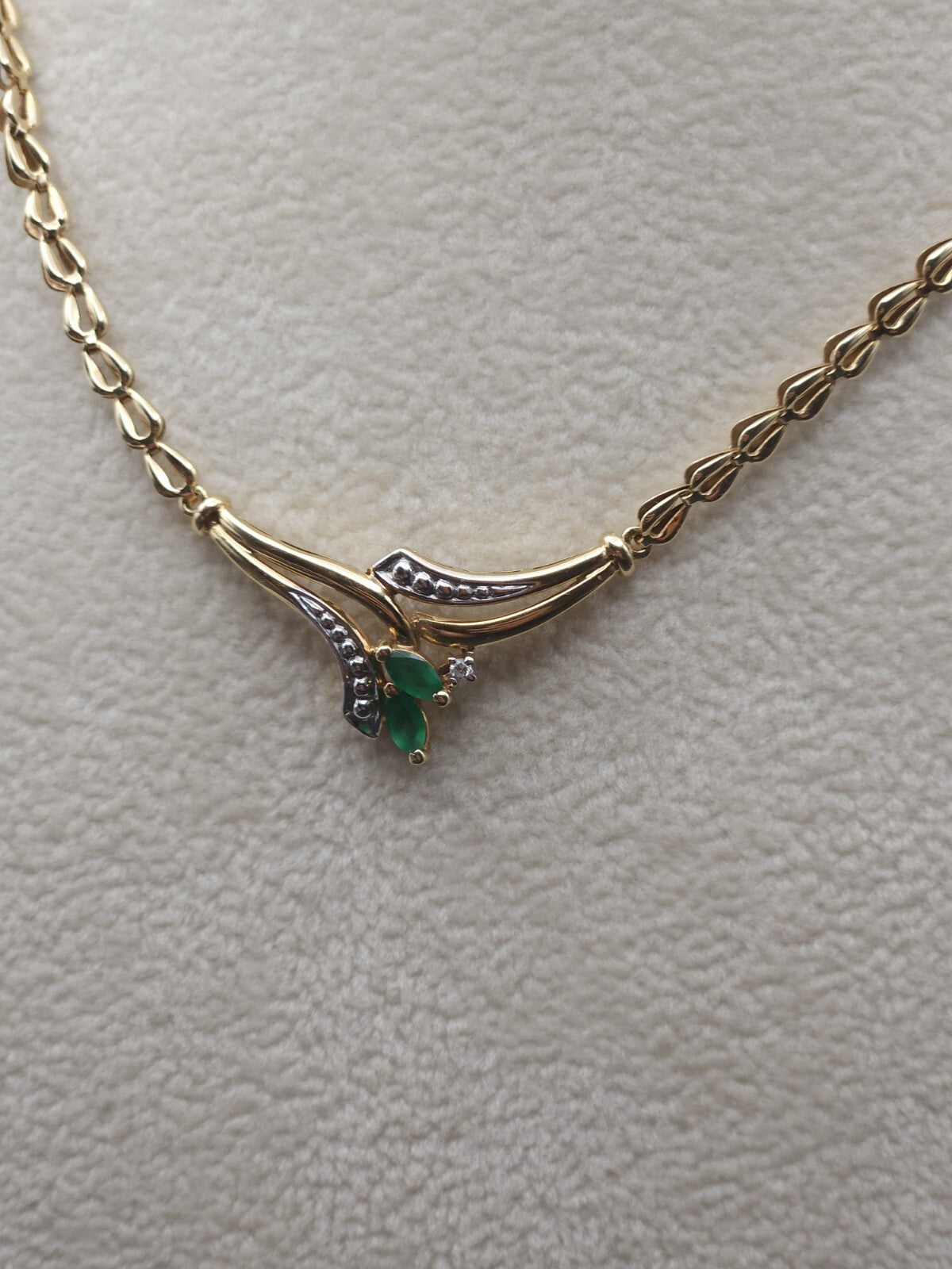 14k Gold Necklace Emerald Green Stone Yellow Gold Jewelry 18 Inches
