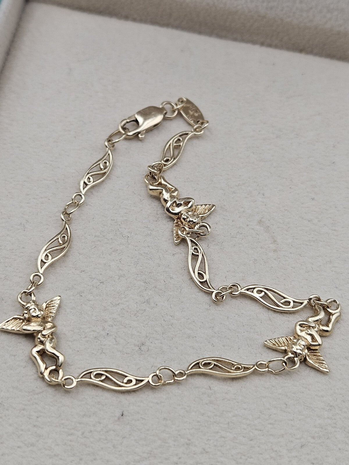 Solid 14k Yellow GOLD Angel Tennis Bracelet 5Grams length 7.9 Inches vintage