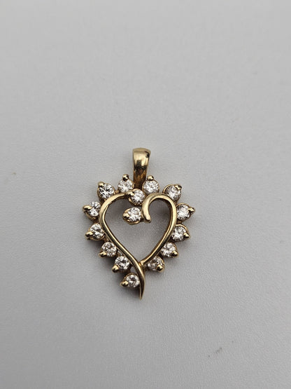Valentine Natural round diamond 14k Yellow Gold wedding heart Pendant